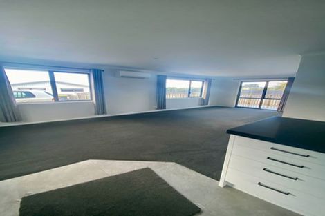 Photo of property in 9a Rishworth Avenue, Stanmore Bay, Whangaparaoa, 0932