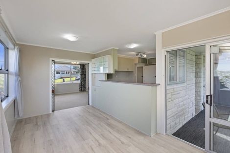 Photo of property in 12 Limmer Place, Browns Bay, Auckland, 0632