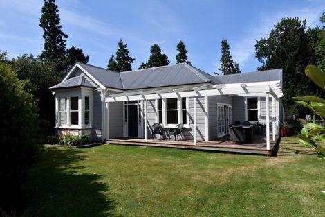 Photo of property in 27 Brough Street, Palmerston, 9430