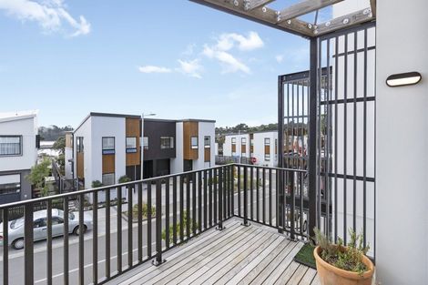 Photo of property in 25 Marine Parade, Hobsonville, Auckland, 0616