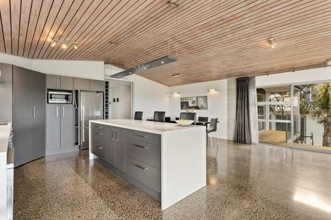 Photo of property in 152 Centennial Drive, Whitianga, 3510