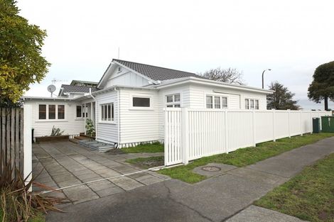 Photo of property in 219 Georges Drive, Napier South, Napier, 4110