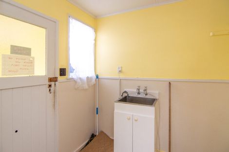 Photo of property in 99 Clyde Crescent, Roslyn, Palmerston North, 4414