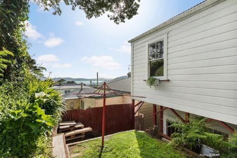 Photo of property in 94 Rolleston Street, Mount Cook, Wellington, 6021