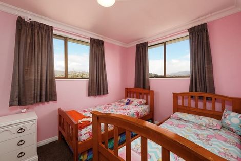 Photo of property in 2 Clutha Street, Alexandra, 9320