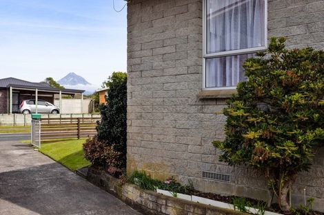 Photo of property in 16 Karaka Street, Inglewood, 4330