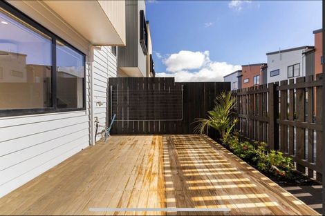 Photo of property in 5/3 Pinefield Road, Whenuapai, Auckland, 0618
