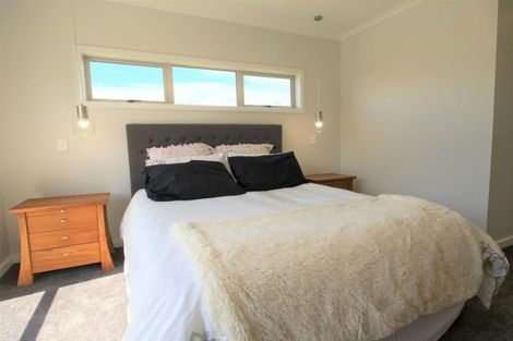 Photo of property in 16 Manganui Place, Te Awa, Napier, 4110