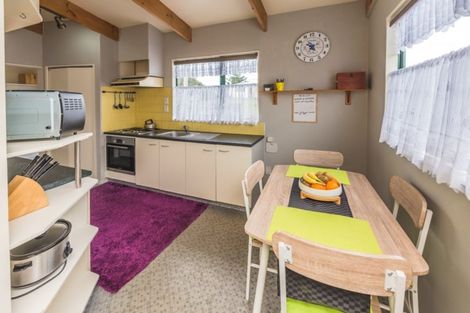 Photo of property in 7 Waitote Street, Castlecliff, Whanganui, 4501