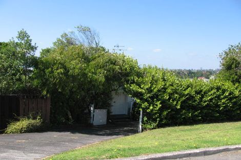 Photo of property in 827 East Coast Road, Northcross, Auckland, 0630