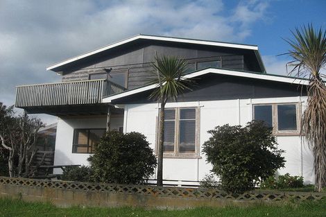 Photo of property in 170 Wellington Road, Paekakariki, 5034