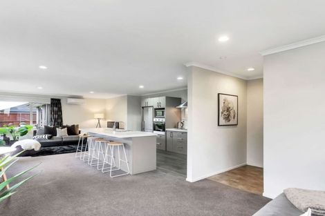 Photo of property in 33 Rossall Crescent, Rolleston, 7615