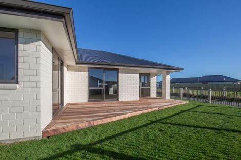 Photo of property in 11 Wyllie Place, Amberley, 7410