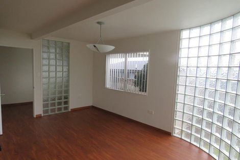 Photo of property in 19 Cutfield Road, New Plymouth, 4310