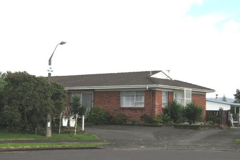 Photo of property in 2/27 Poinsettia Place, Henderson, Auckland, 0610