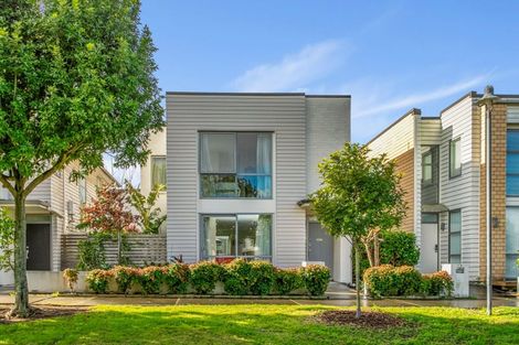 Photo of property in 21 Phar Lap Crescent, Takanini, 2112