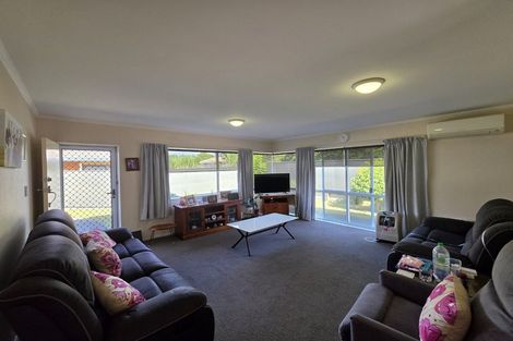 Photo of property in 19b Blake Boulevard, Papamoa Beach, Papamoa, 3118