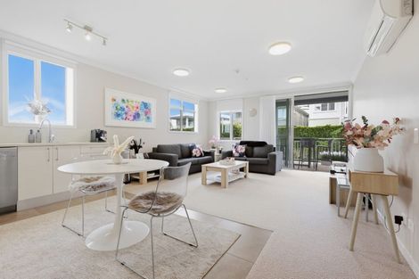 Photo of property in 76 Rewa Rewa Lane, Orewa, 0931