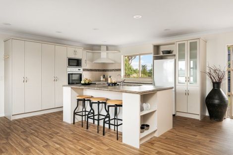 Photo of property in 33 Ranfurly Terrace, Pyes Pa, Tauranga, 3112