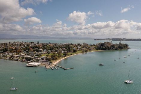 Photo of property in 21 Omokoroa Road, Omokoroa, 3114