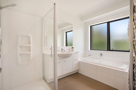 Photo of property in 3 Solan Drive, Waimauku, 0812