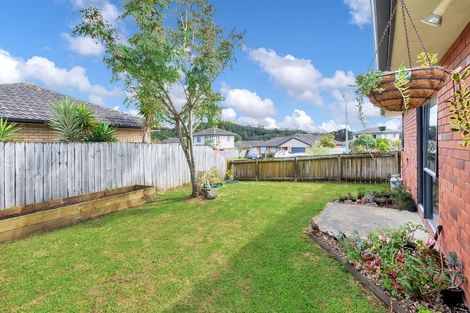 Photo of property in 20 Misty Valley Drive, Henderson, Auckland, 0612