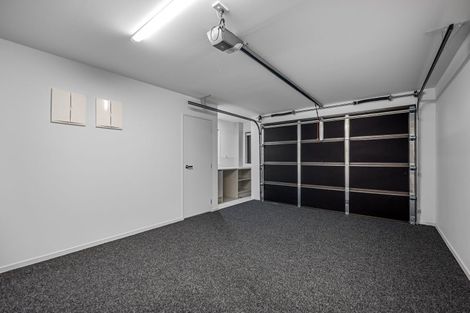 Photo of property in 2e Fowler Street, Northcote, Auckland, 0627