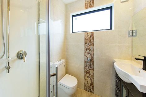 Photo of property in 27 Tironui Station Road East, Papakura, 2110