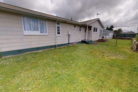 Photo of property in 17 Egmont Place, Westbrook, Palmerston North, 4412
