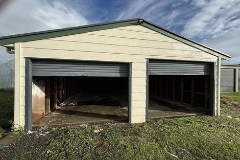 Photo of property in 42 Codlin Road, Waiuku, 2683