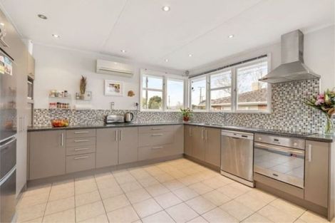 Photo of property in 61 Arimu Road, Papakura, 2110