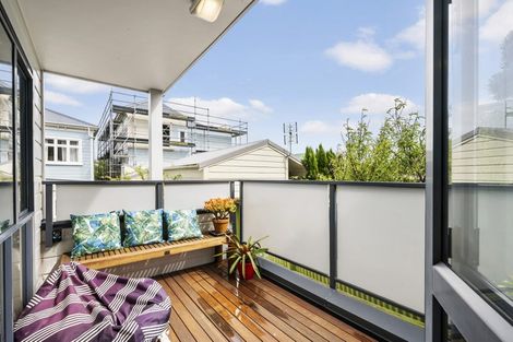 Photo of property in 5/96 Austin Street, Mount Victoria, Wellington, 6011