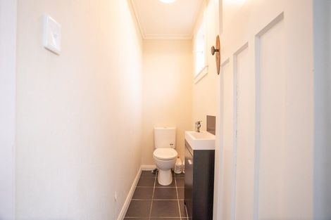 Photo of property in 92 Roy Street, Palmerston North, 4410