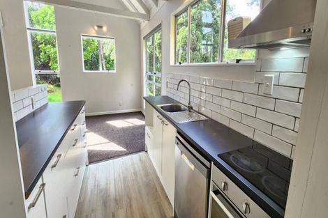 Photo of property in 28a Riversdale Drive, Merrilands, New Plymouth, 4312