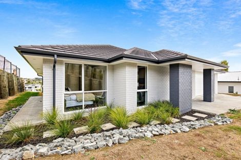 Photo of property in 20 Waititiro Rise, Stanmore Bay, Whangaparaoa, 0932