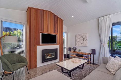 Photo of property in 218 Hamiora Street, Matarangi, 3592