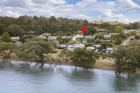 Photo of property in 6 Buckleton Road, Tawharanui Peninsula, Matakana, 0986