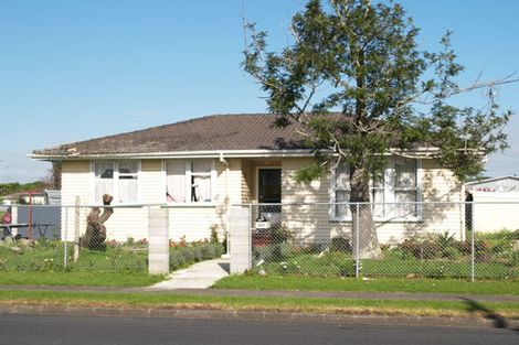 Photo of property in 213 Robertson Road, Mangere East, Auckland, 2024