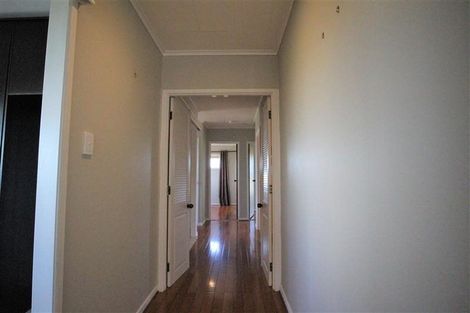 Photo of property in 988 East Coast Road, Northcross, Auckland, 0632