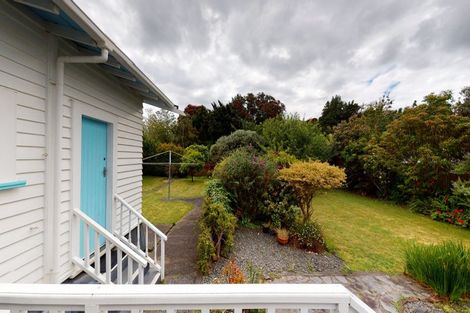 Photo of property in 12 Saint Leonard Street, Saint Johns Hill, Whanganui, 4501