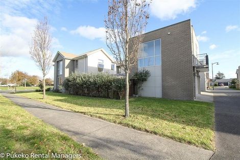 Photo of property in 28 Kuaka Drive, Takanini, 2112
