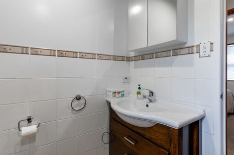 Photo of property in 190 Golf Road, Titirangi, Auckland, 0604