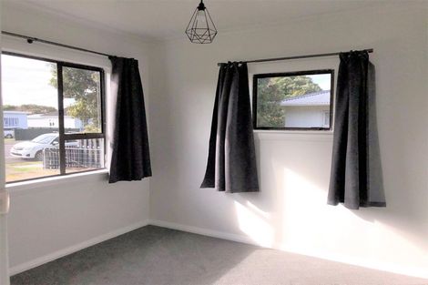 Photo of property in 217 Puriri Street, Castlecliff, Whanganui, 4501
