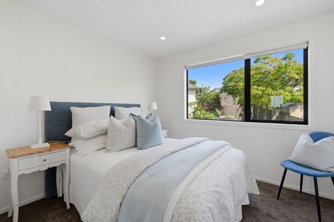 Photo of property in 4/19 Trias Road, Totara Vale, Auckland, 0629