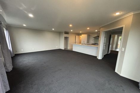 Photo of property in 7 Greenstone Place, Aotea, Porirua, 5024
