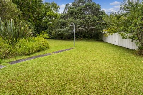 Photo of property in 4 Ayton Drive, Totara Vale, Auckland, 0629