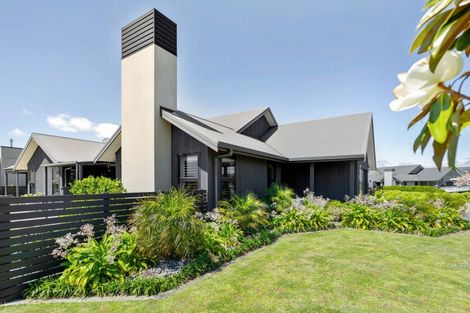 Photo of property in 20 Topping Place, Whitianga, 3510