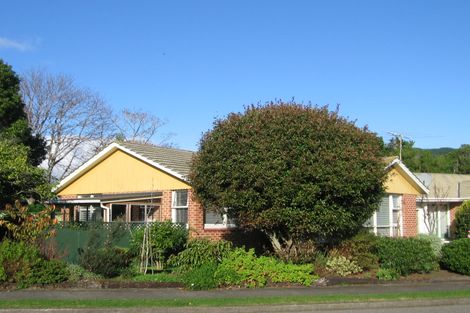 Photo of property in 1 Leybourne Avenue, Waikanae, 5036