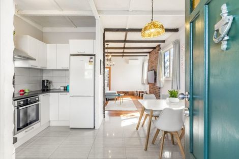 Photo of property in 2/22 Clayburn Road, Glen Eden, Auckland, 0602