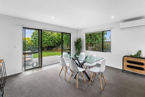 Photo of property in 15 Harrys Way, Redwood, Christchurch, 8051